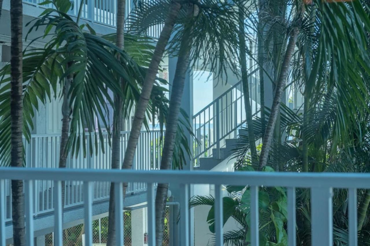 Ocean Ocean Ocean International Studio 209 Pompano Beach Exterior photo