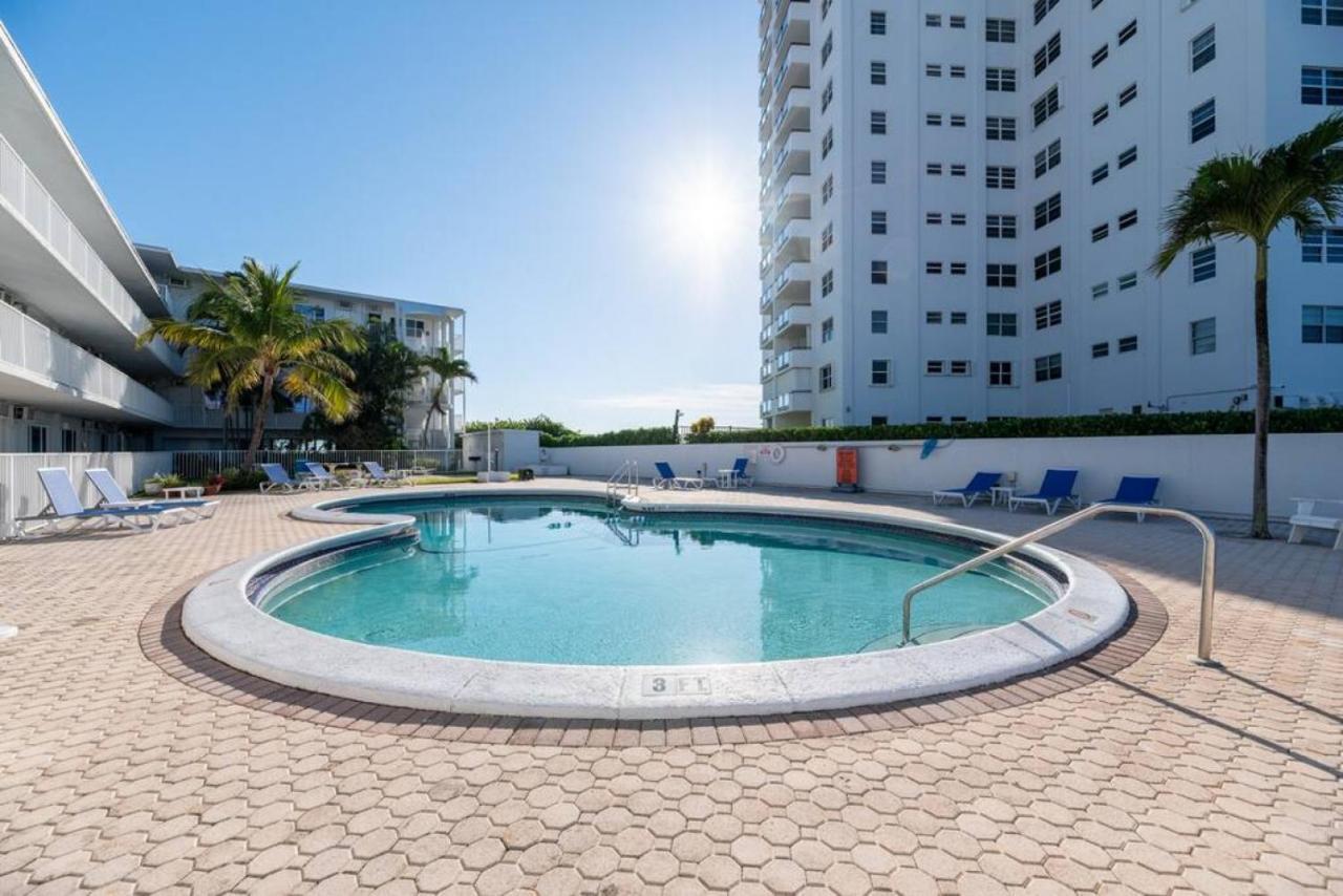 Ocean Ocean Ocean International Studio 209 Pompano Beach Exterior photo